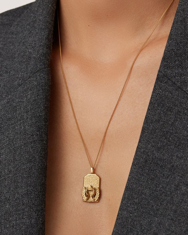 Gold Curved Pendant